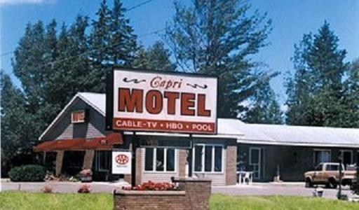 Capri Motel Mackinaw City Luaran gambar