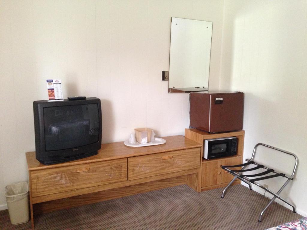 Capri Motel Mackinaw City Bilik gambar