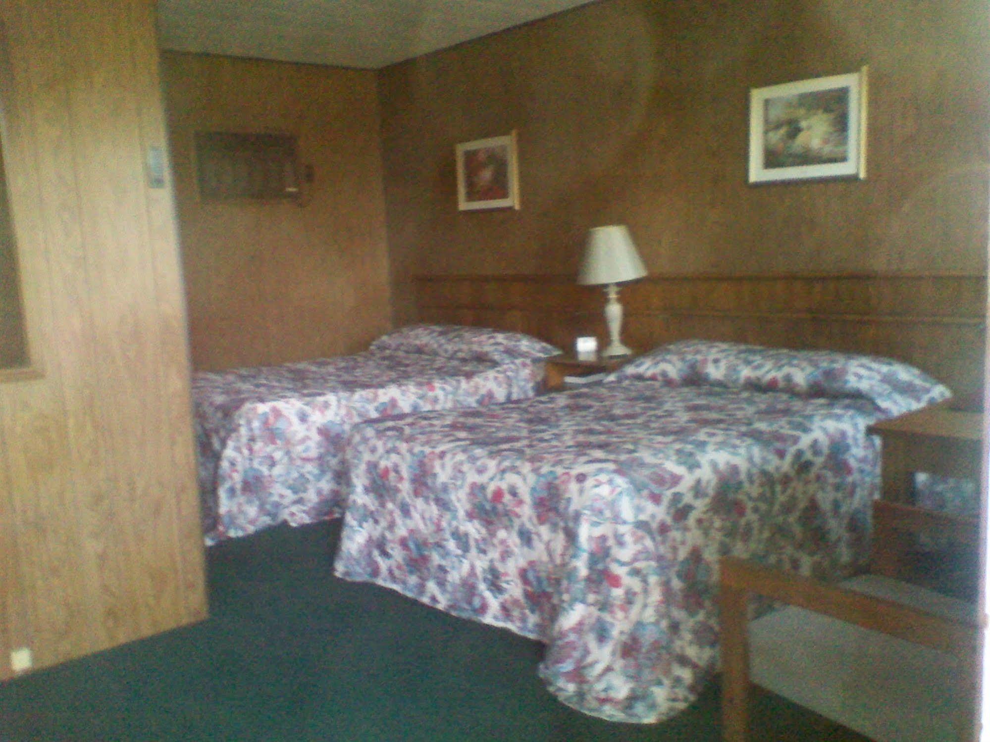 Capri Motel Mackinaw City Luaran gambar